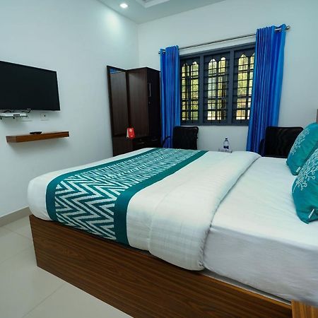 Oyo 6526 Ap Residency City Sultan Bathery Exterior photo